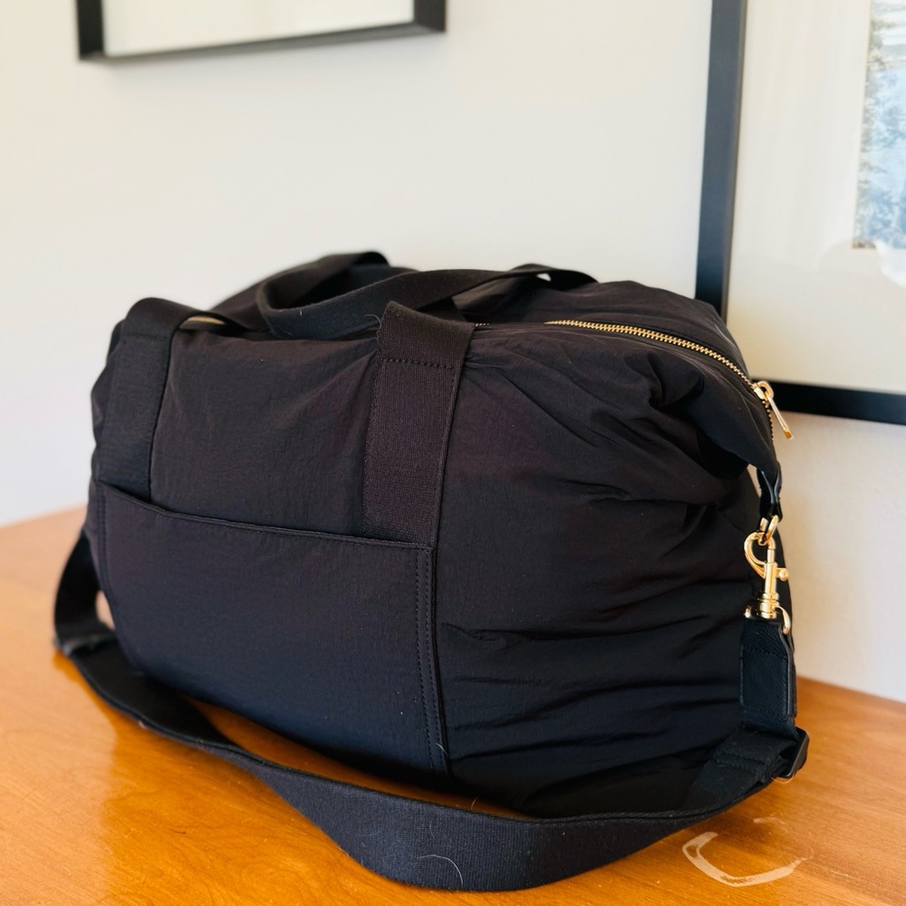 Universal Thread Foundational Weekender Bag With … - image 6